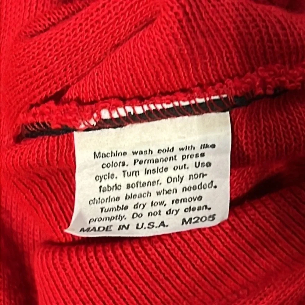 🌻JANTZEN Men’s sz. L Red V-Neck Sweater